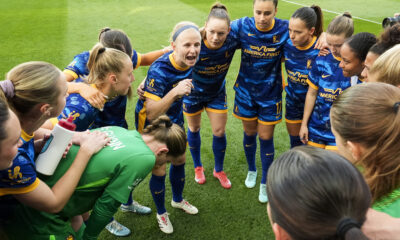 Photo of the Utah huddle taken from above.